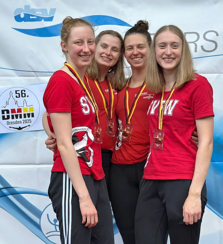 ak80 ffb wasserratten leonie schranner, lara fink, corinna Wirkner, lea obermair.jpeg