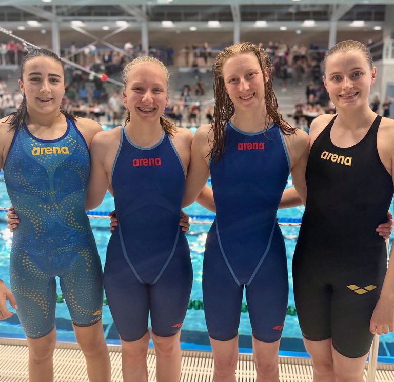 alissa rose, maida stark, leonie schranner, lara fink ffb wasserratten.jpeg