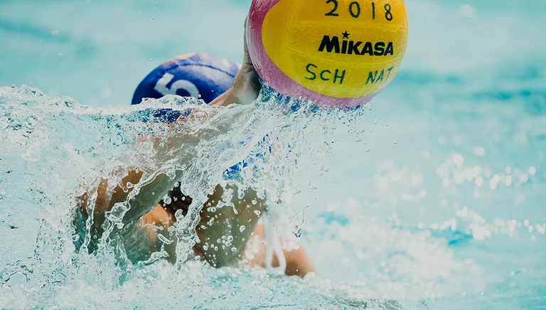 slider17_wasserball_action.jpg