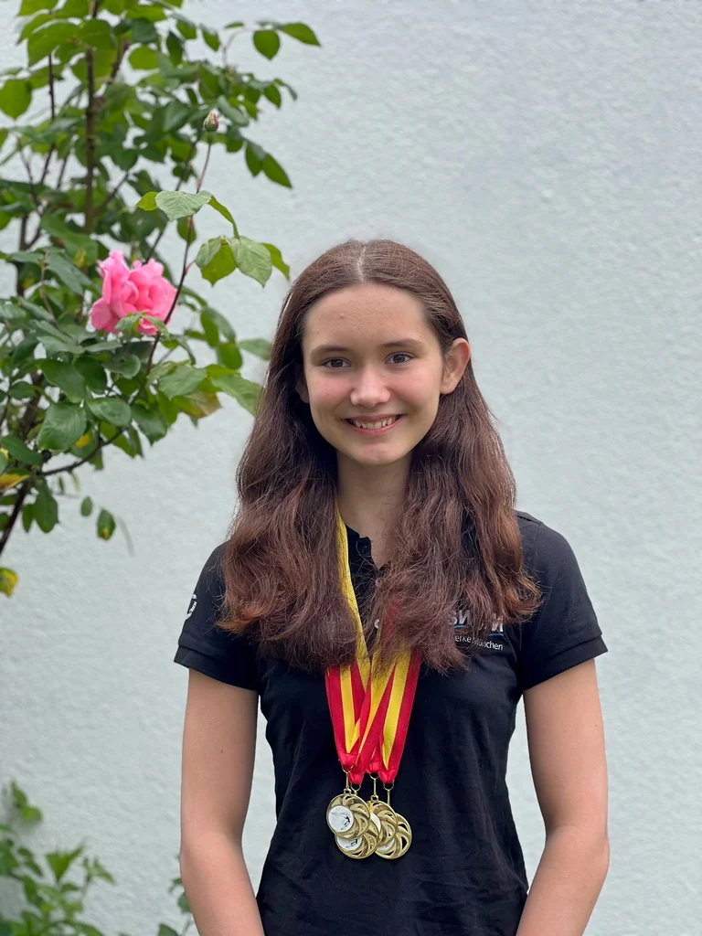 Felicitas Embacher 4x Gold (2).jpg