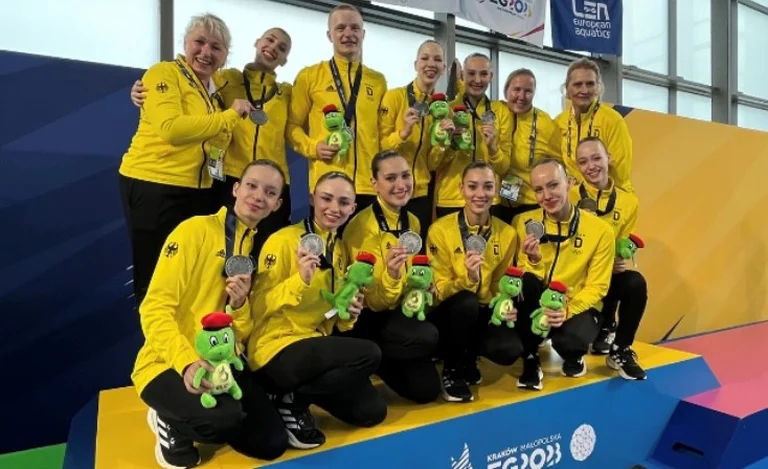 2023.06.23 European Games Gruppe Synchron Silber.jpg