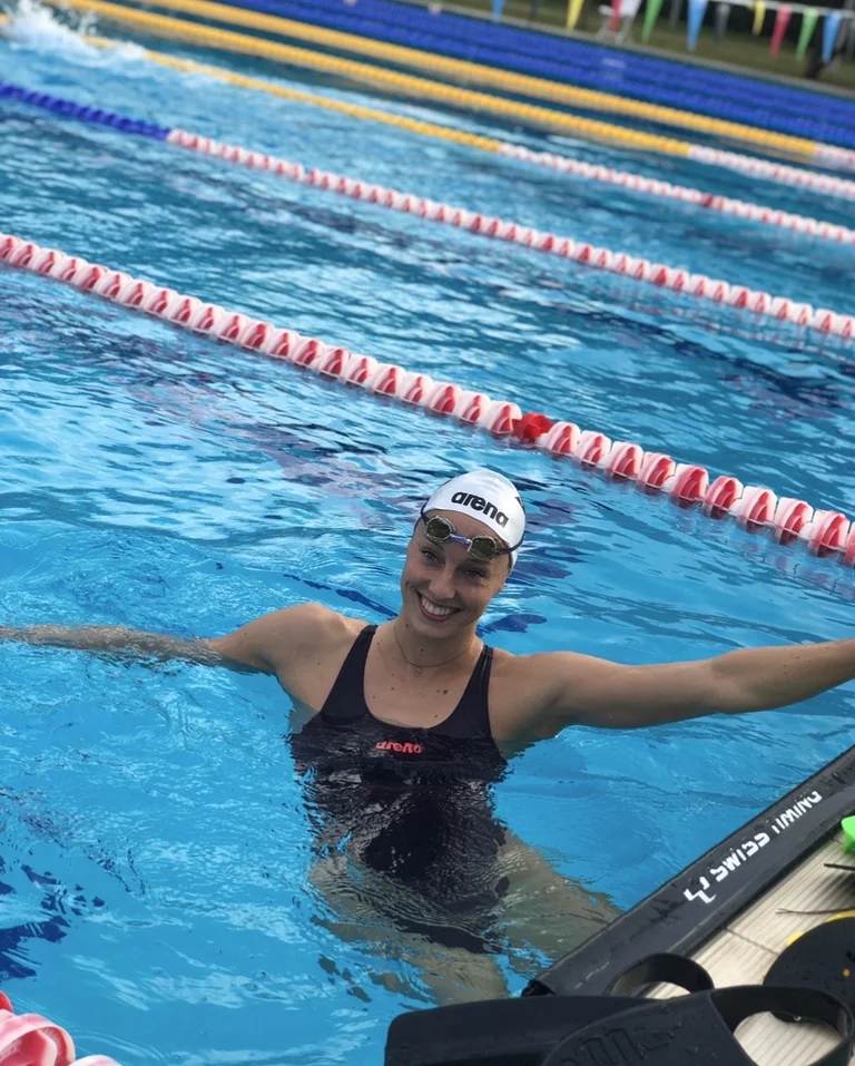 Leonie Beck Training (Becken)