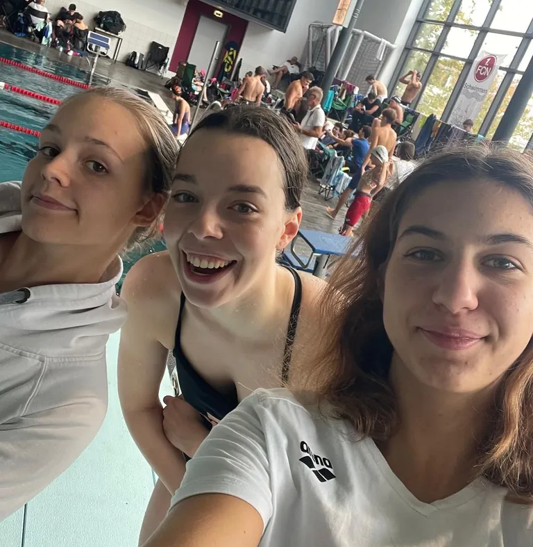 drei Mädels_Selfie.jpeg