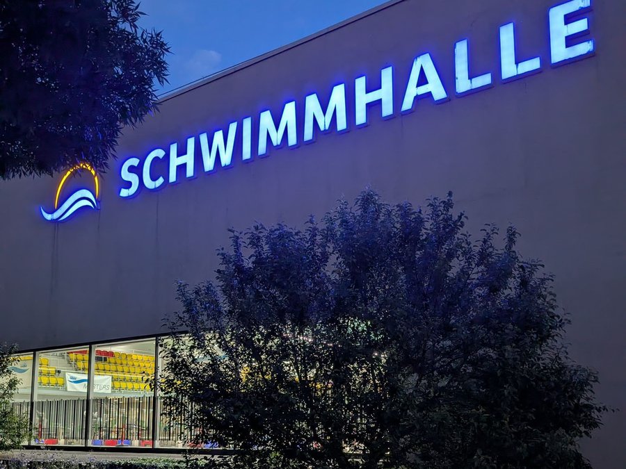 Schwimmhalle.jpg